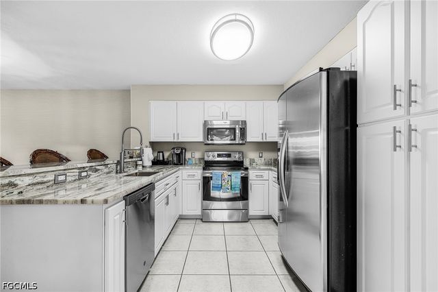 841 SW 47th TER 101, Cape Coral, FL 33914