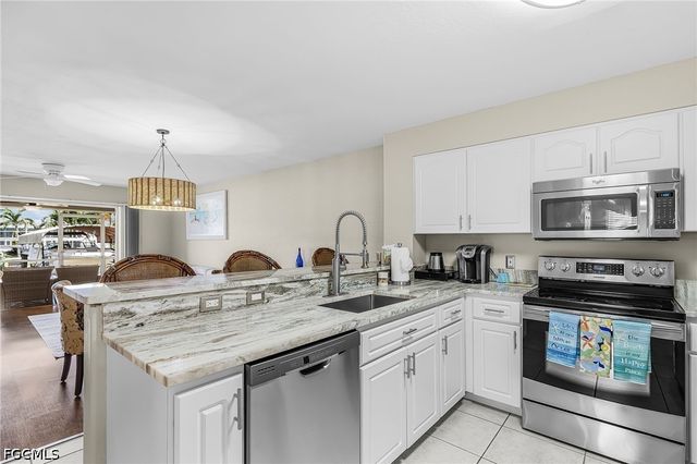 841 SW 47th TER 101, Cape Coral, FL 33914