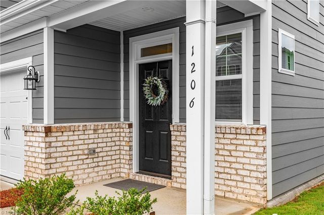 1206 Harbor Crossing Way, Greensboro, NC 27455