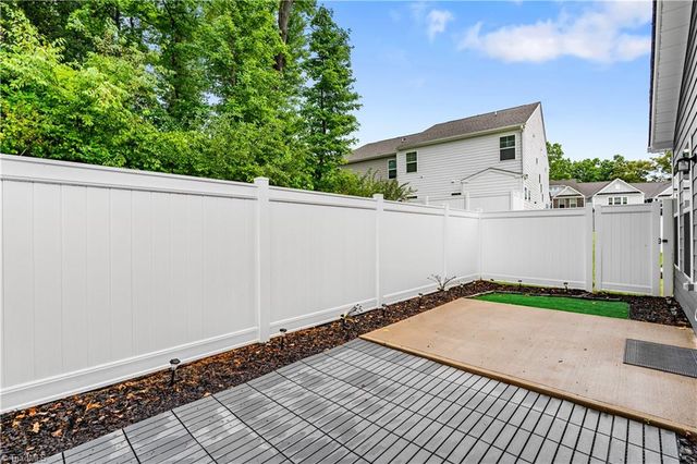 1206 Harbor Crossing Way, Greensboro, NC 27455