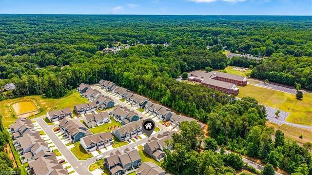 1206 Harbor Crossing Way, Greensboro, NC 27455