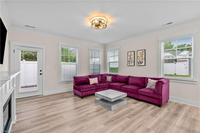 1206 Harbor Crossing Way, Greensboro, NC 27455