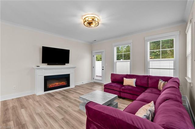 1206 Harbor Crossing Way, Greensboro, NC 27455