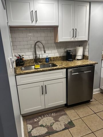447 W 81st Street G, Chicago, IL 60620