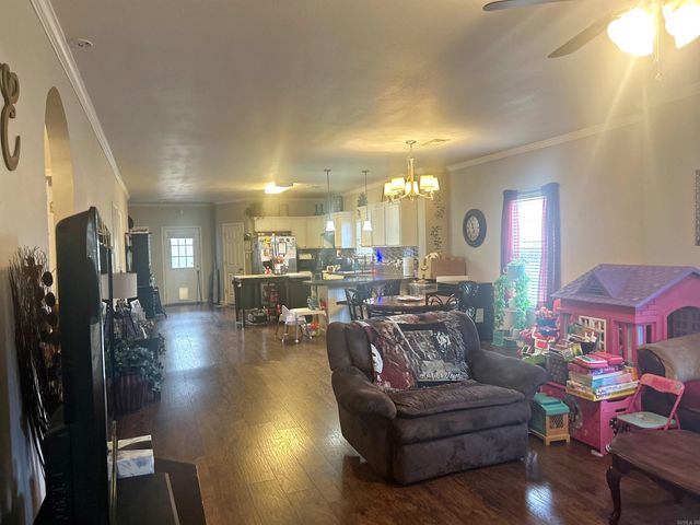 908 E Pine Street, Gurdon, AR 71743