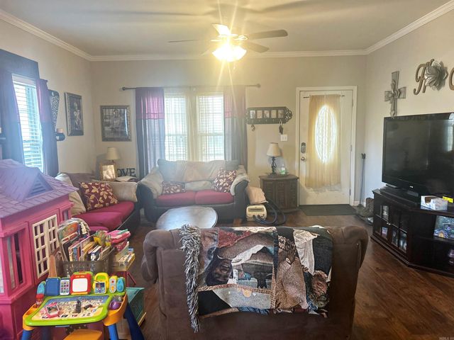 908 E Pine Street, Gurdon, AR 71743