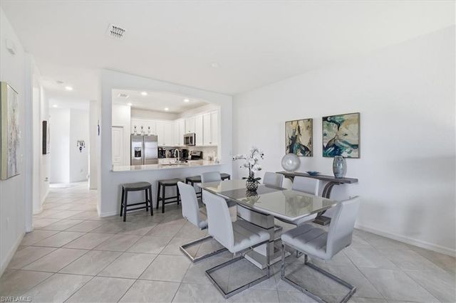 2636 Vine AVE, Naples, FL 34120