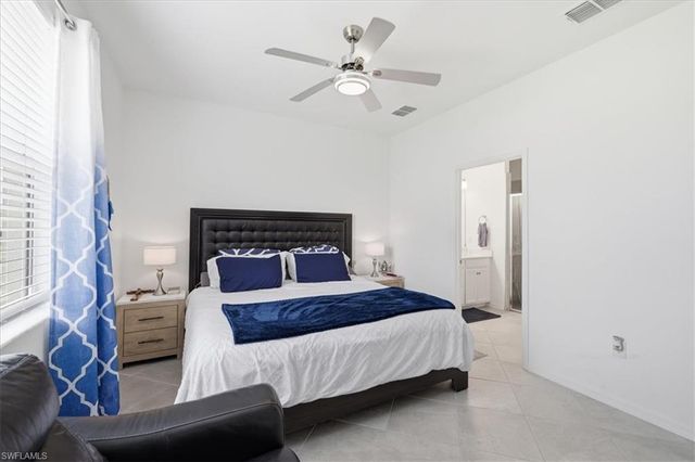 2636 Vine AVE, Naples, FL 34120