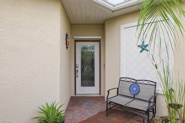 2636 Vine AVE, Naples, FL 34120