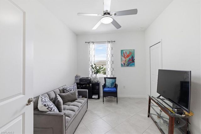 2636 Vine AVE, Naples, FL 34120