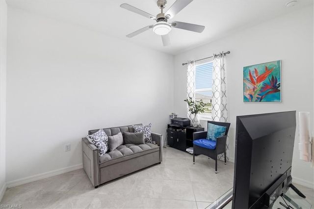 2636 Vine AVE, Naples, FL 34120