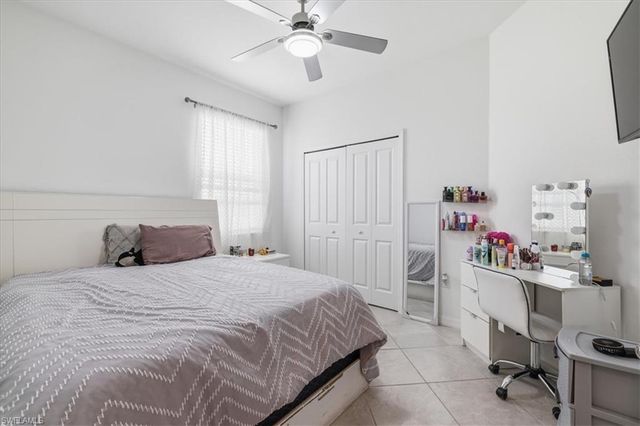 2636 Vine AVE, Naples, FL 34120