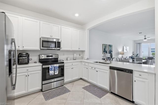 2636 Vine AVE, Naples, FL 34120