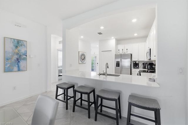 2636 Vine AVE, Naples, FL 34120