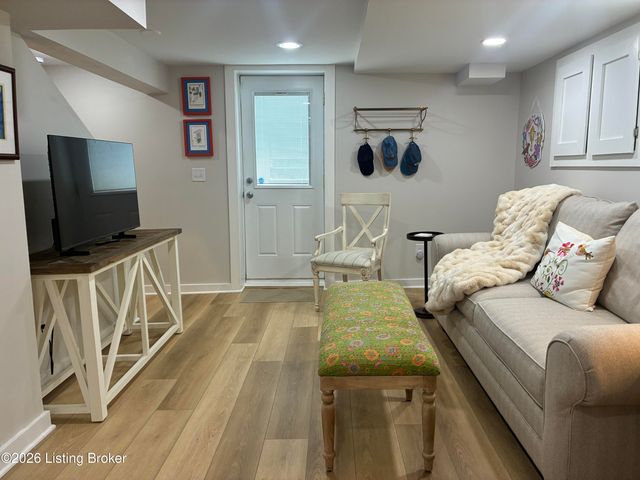 419 Wendover Ave, Louisville, KY 40207