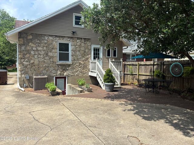 419 Wendover Ave, Louisville, KY 40207
