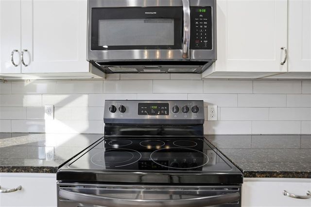 905 NE Bob White Rd, Lawton, OK 73507