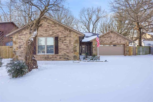 905 NE Bob White Rd, Lawton, OK 73507