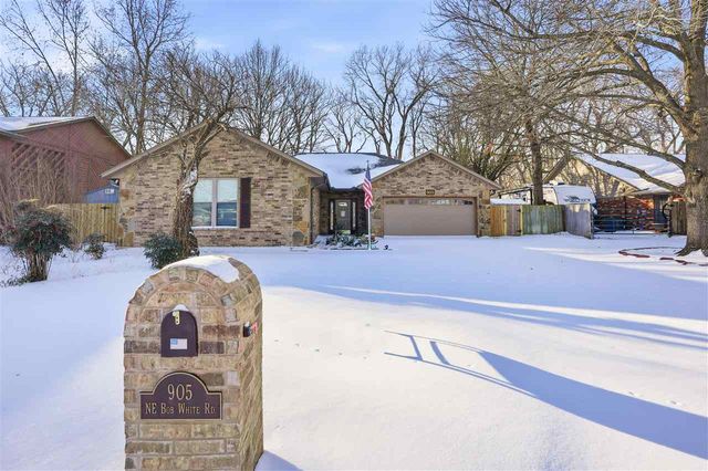 905 NE Bob White Rd, Lawton, OK 73507