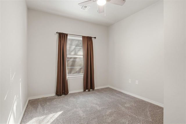 905 NE Bob White Rd, Lawton, OK 73507