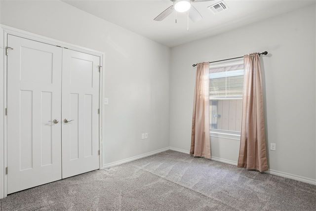 905 NE Bob White Rd, Lawton, OK 73507