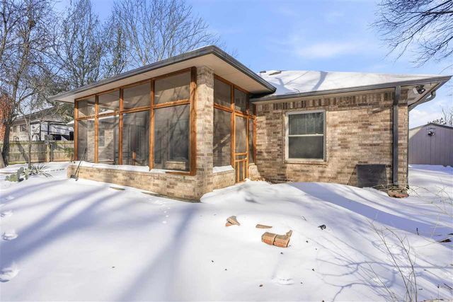 905 NE Bob White Rd, Lawton, OK 73507