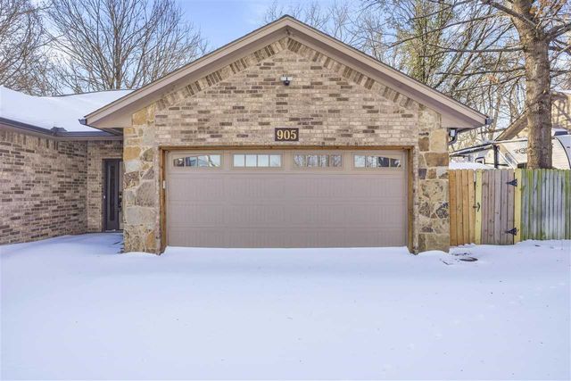 905 NE Bob White Rd, Lawton, OK 73507