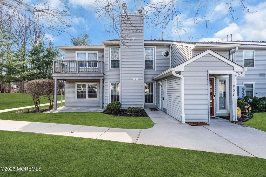 435 Hancock Place, Morganville, NJ 07751