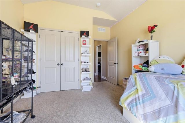 2400 SW River Spring Road, Lee's Summit, MO 64082