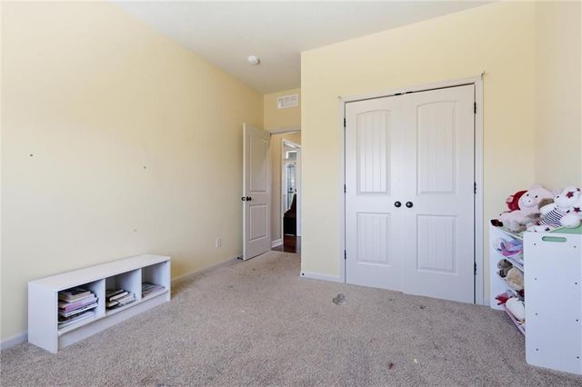 2400 SW River Spring Road, Lee's Summit, MO 64082