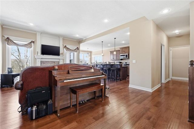 2400 SW River Spring Road, Lee's Summit, MO 64082