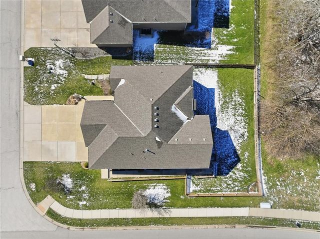 2400 SW River Spring Road, Lee's Summit, MO 64082