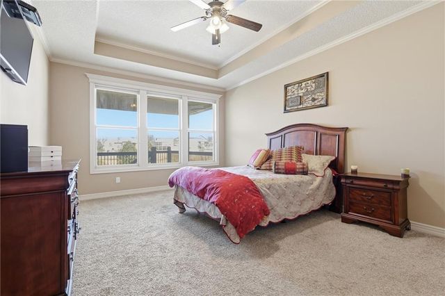 2400 SW River Spring Road, Lee's Summit, MO 64082