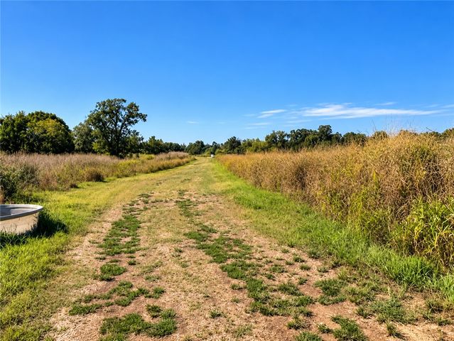 8229 W Brown Road, Cave Springs, AR 72718