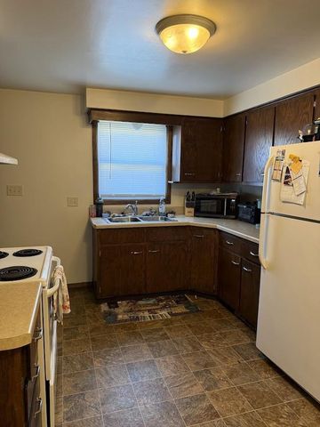 1269 PRIMROSE LANE, Neenah, WI 54965