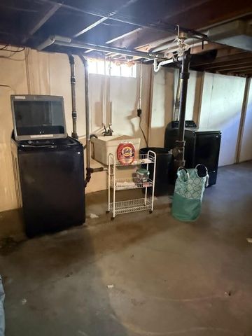 1269 PRIMROSE LANE, Neenah, WI 54965