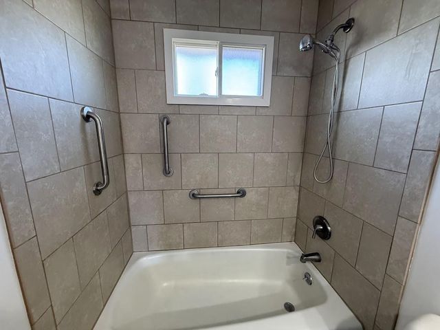 1269 PRIMROSE LANE, Neenah, WI 54965