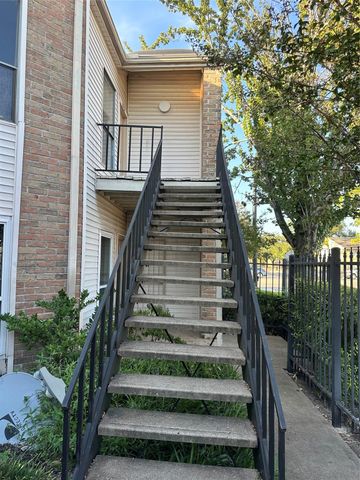 10104 Waterstone Drive, Houston, TX 77042