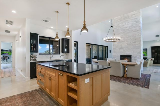 343 Pug Rippy RD, Dripping Springs, TX 78620