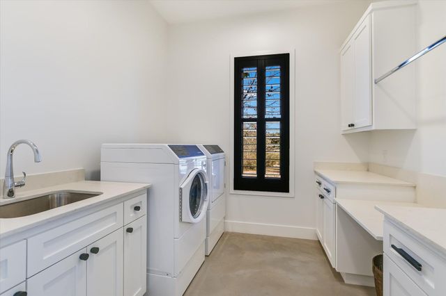 343 Pug Rippy RD, Dripping Springs, TX 78620