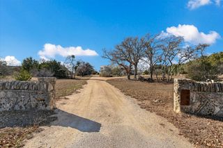 343 Pug Rippy RD, Dripping Springs, TX 78620