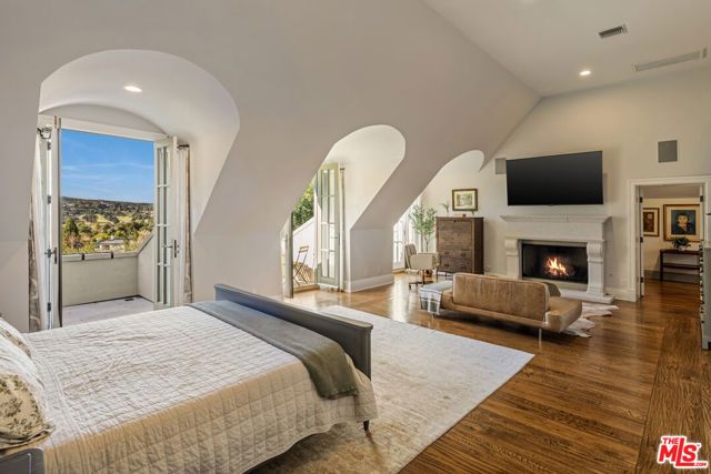 4155 Green Meadow Court, Encino (los Angeles), CA 91316