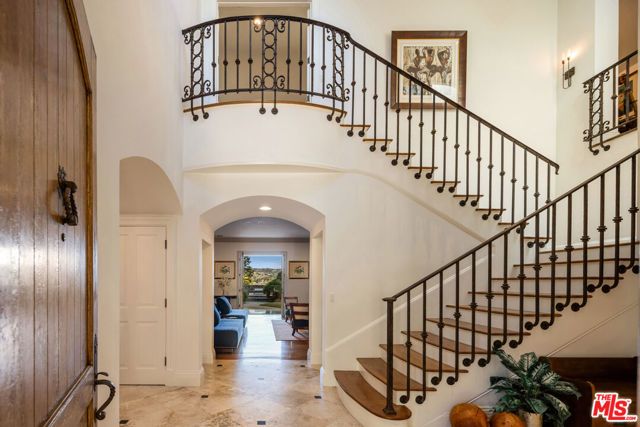 4155 Green Meadow Court, Encino (los Angeles), CA 91316