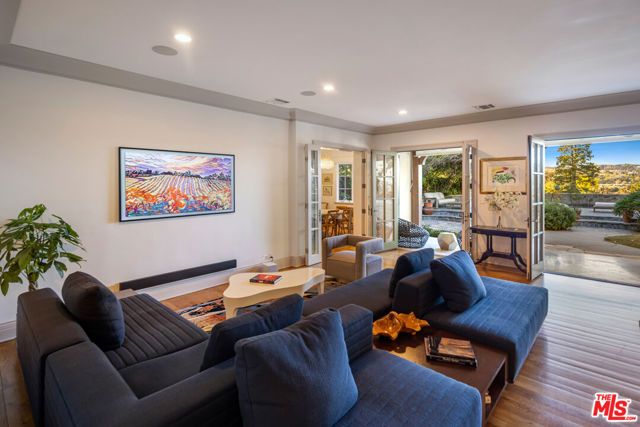 4155 Green Meadow Court, Encino (los Angeles), CA 91316