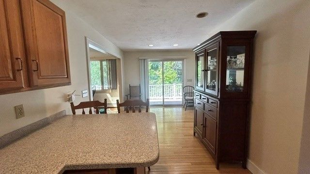 32 Station Ave, Upton, MA 01568