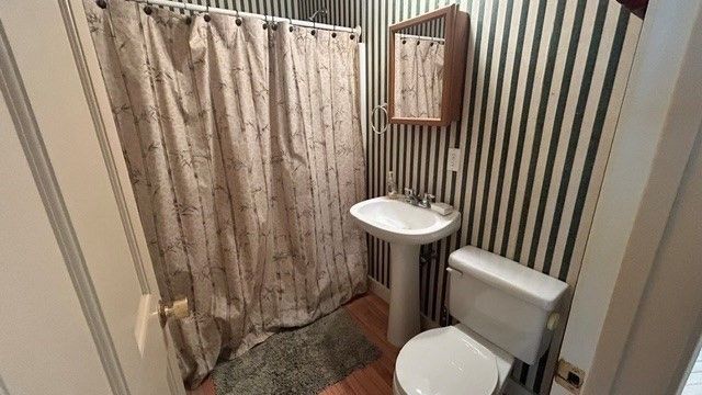 32 Station Ave, Upton, MA 01568