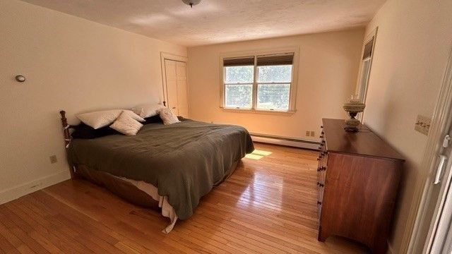 32 Station Ave, Upton, MA 01568