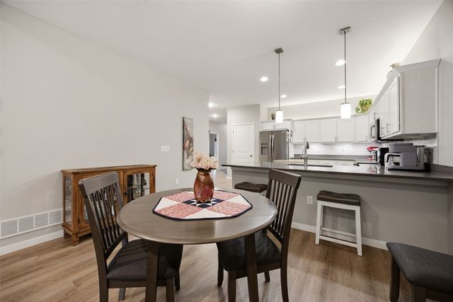 1339 Truman Court NE B, Cedar Rapids, IA 52402