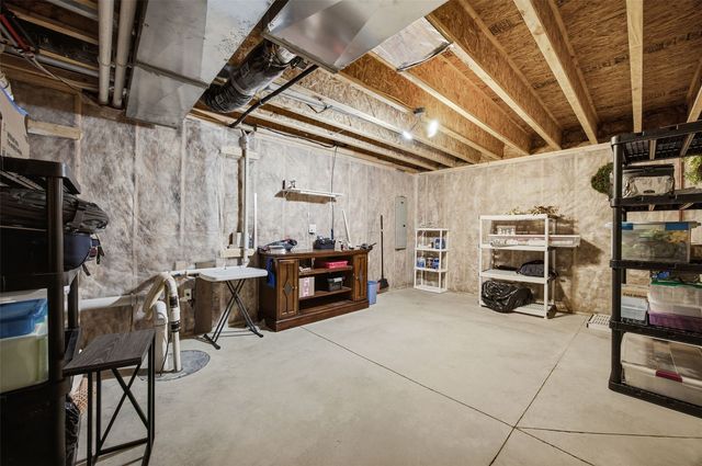 1339 Truman Court NE B, Cedar Rapids, IA 52402