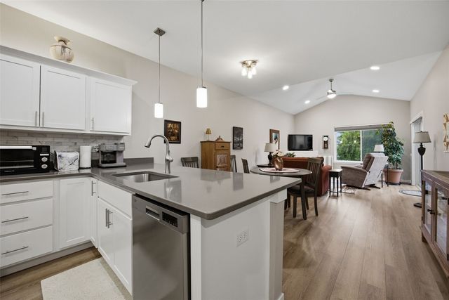 1339 Truman Court NE B, Cedar Rapids, IA 52402